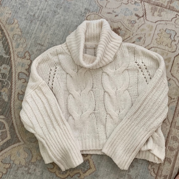 Moon and Madison cropped soft sweater - Picture 1 of 4